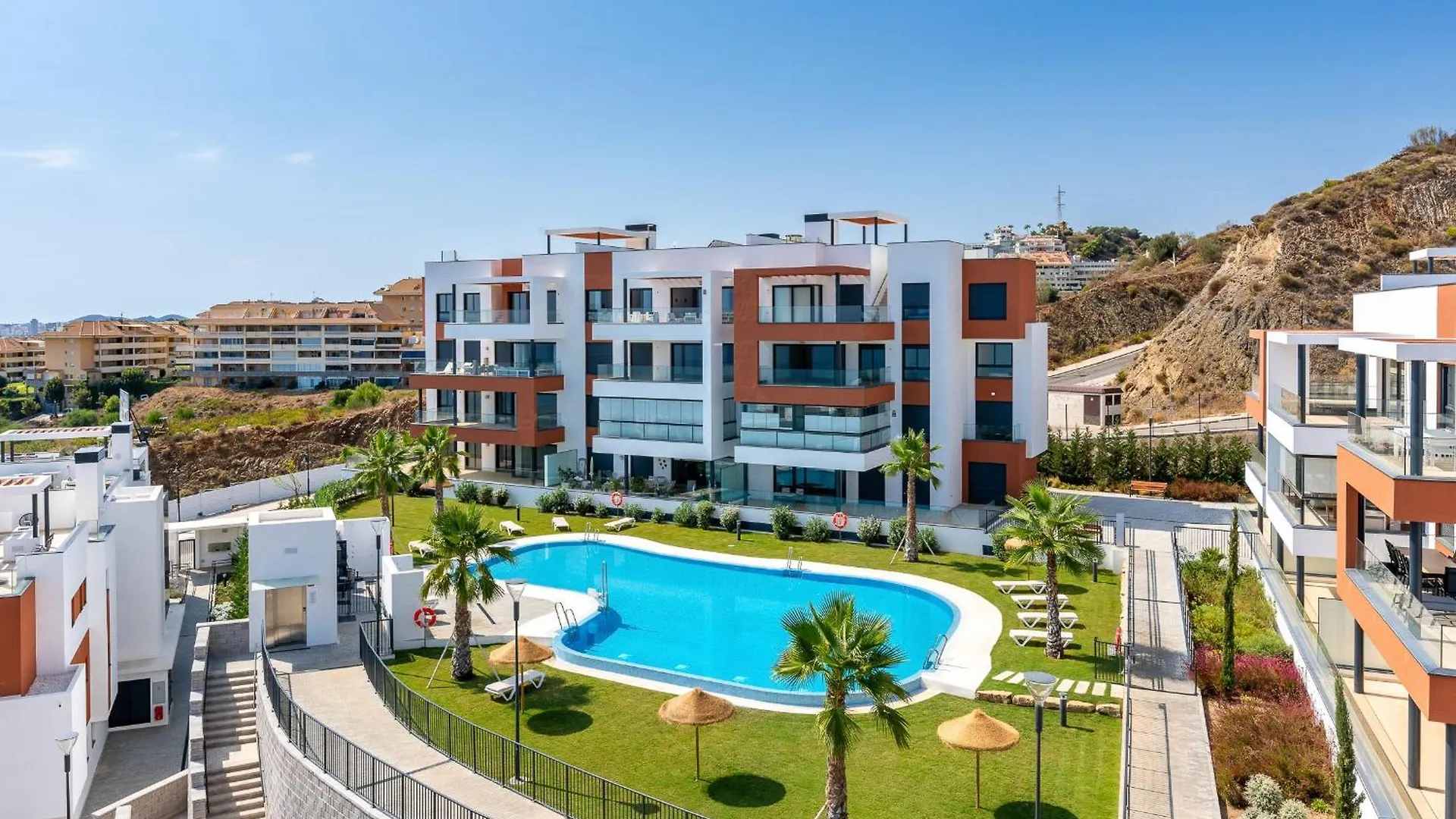 Penthouse Middle Views Apartment Fuengirola