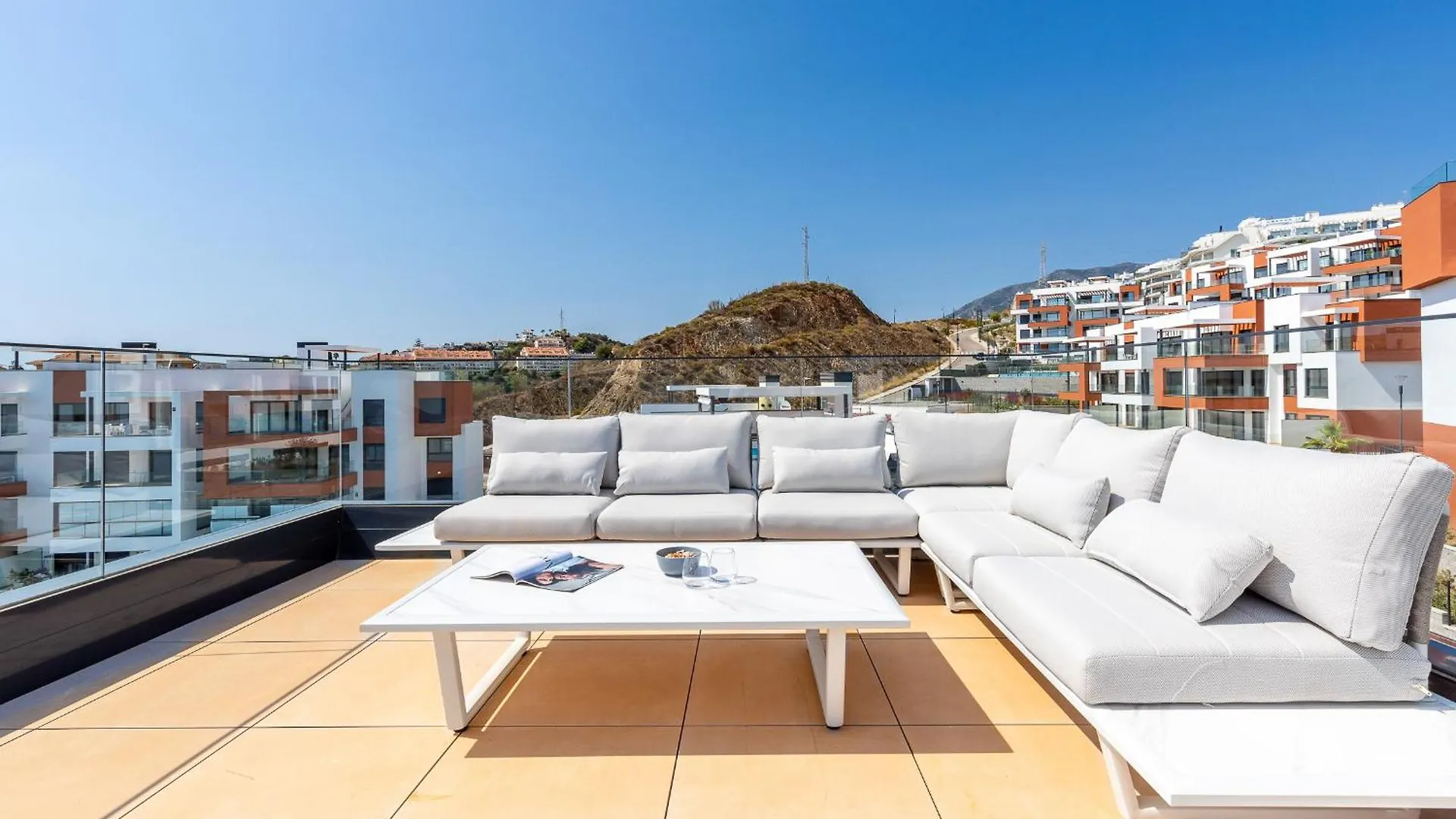Penthouse Middle Views Apartment Fuengirola